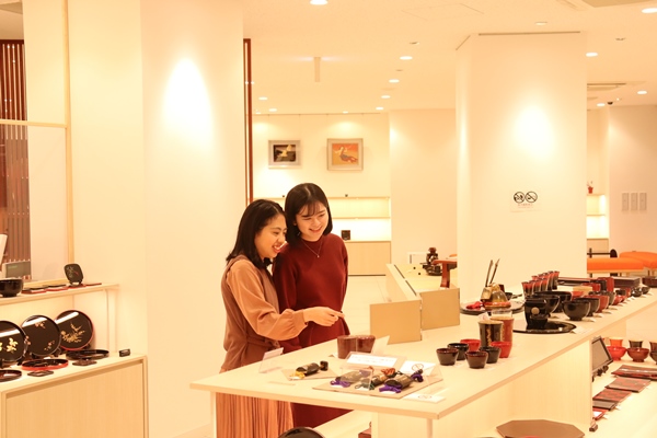 1階輪島塗SHOP - 輪島塗会館